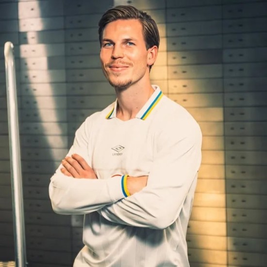 Women's Eintracht Braunschweig 2025/26 130th Anniversary Special Long Sleeve Shirt Women's Eintracht Braunschweig 2025/26 130th Anniversary Special Long Sleeve Shirt