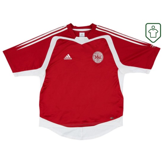 Men's Denmark 2004/05 Home Retro Shirt
